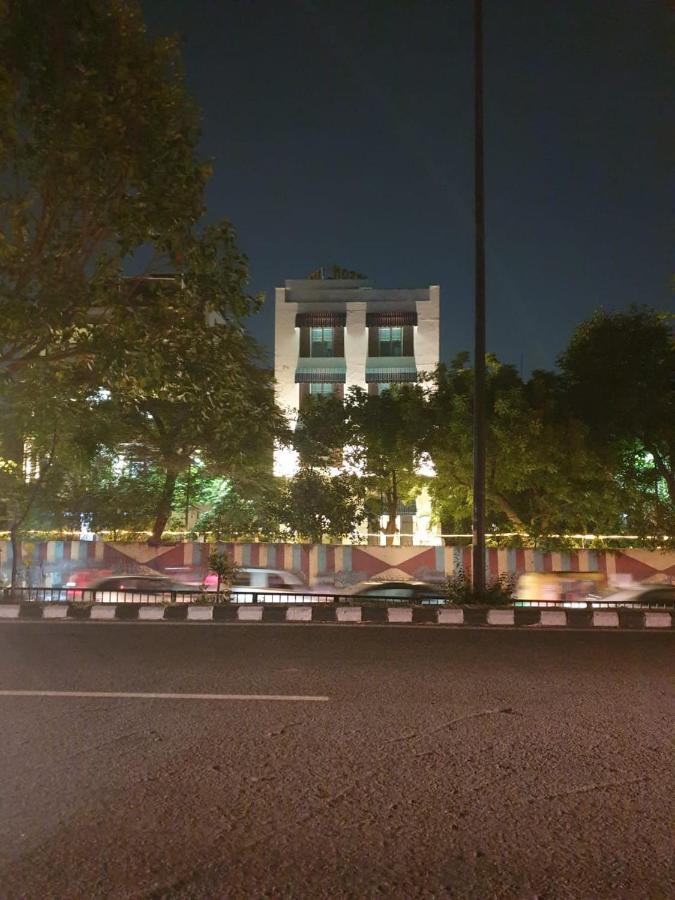 Hotel Saltstayz Thyme - New Friends Colony New Delhi